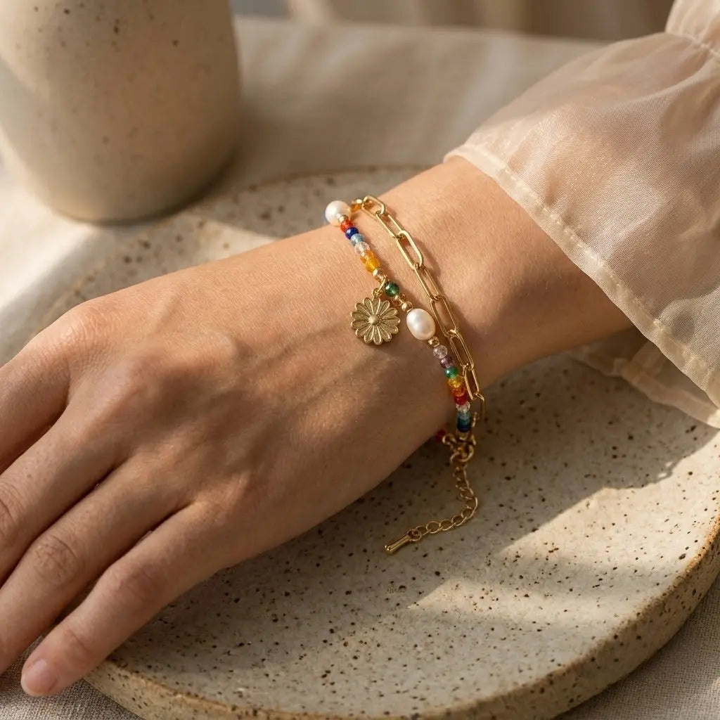 Farbenfrohes Perlen- & Gänseblümchen-Doppelarmband-Set | Legierungskette mit Perlen- & Emaille-Anhänger