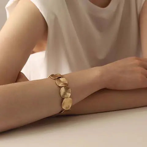 Matte Gold Irregular Disc Stretch Bracelet | Alloy Elastic Band